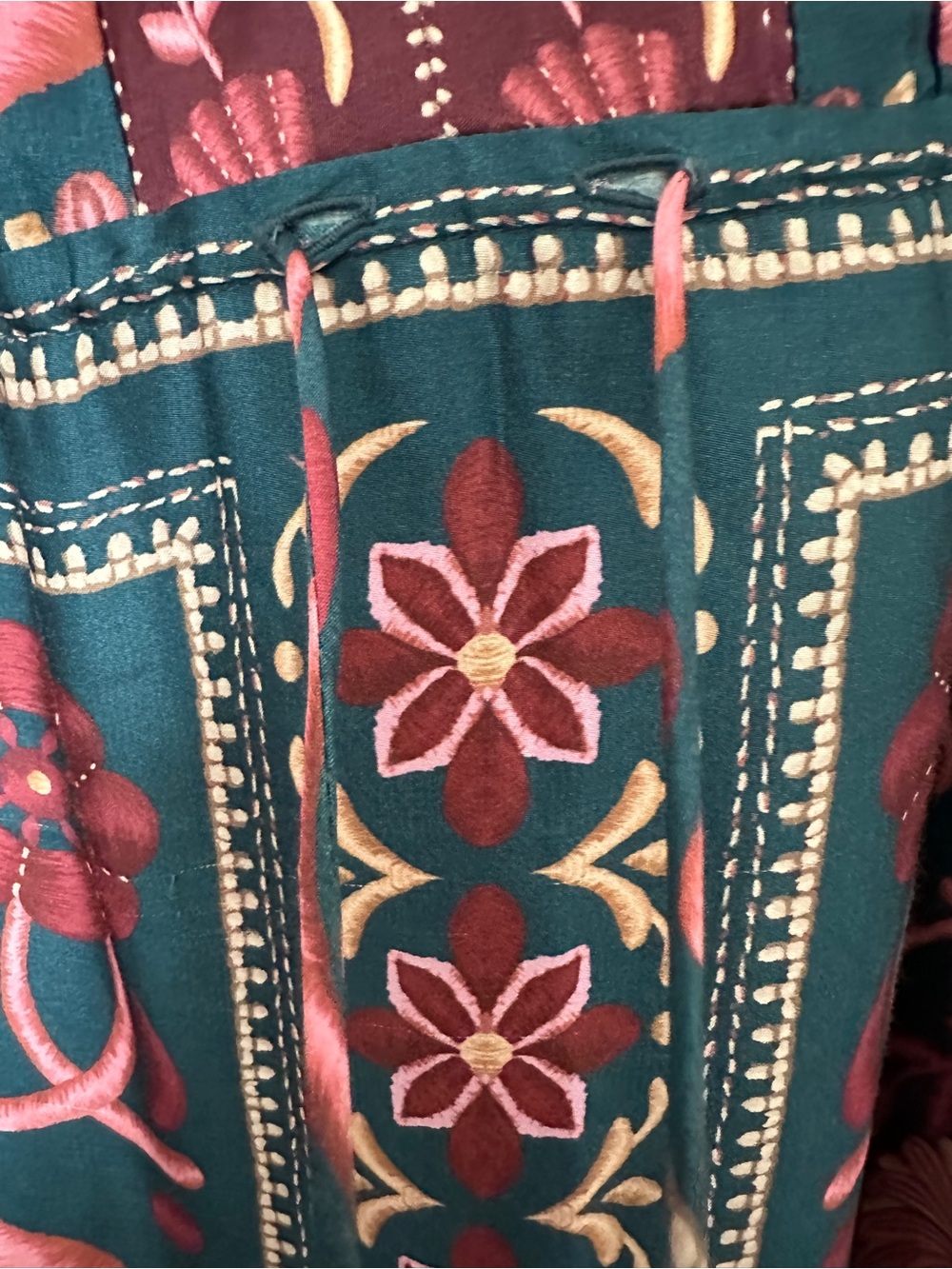 FARM Rio Seashell Tapestry Printed 3/4-
Sleeve Maxi Dress
This Item Is Sold Out - Picture 4 of 7